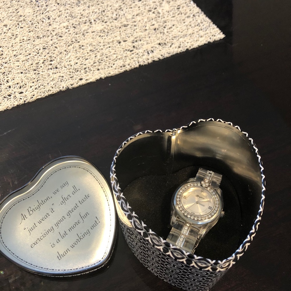 Women Watch - Picture 5 of 8